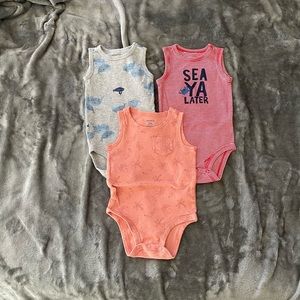 9 month bodysuits carters